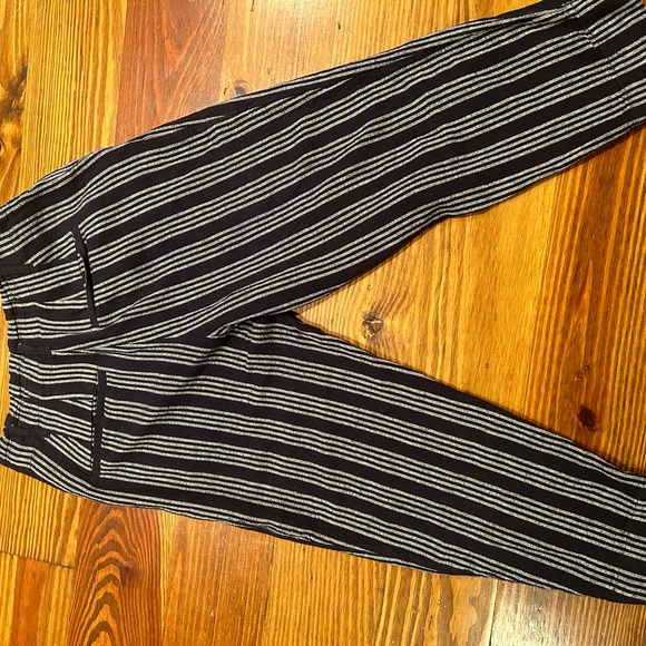 Pants - Picture 4 of 4